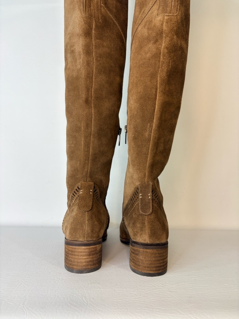 NEW Vince Camuto Karinda Over-the-Knee Boots Suede Size 6 - Picture 6 of 11